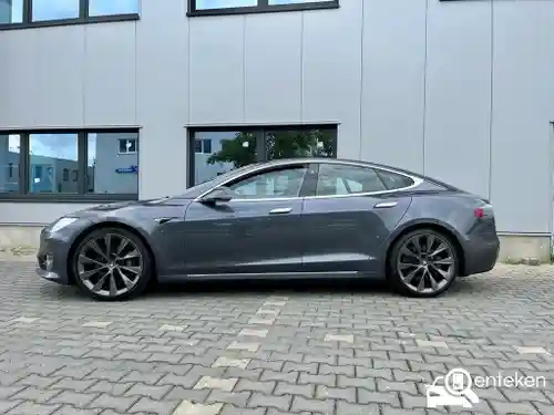 Tesla Model S 75D 2018