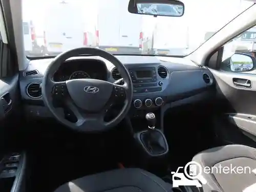 Hyundai i10 1.0 blue 2018
