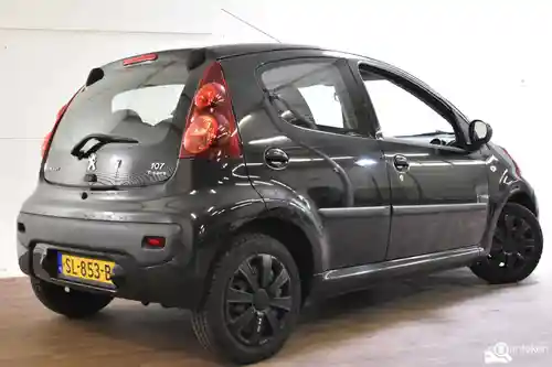 Peugeot 107 1.0 68 2013