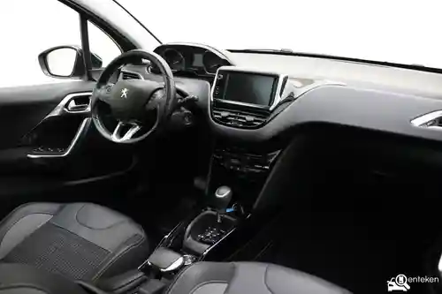 Peugeot 2008 1.2 PureTech 110 2018