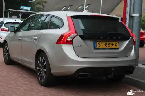 Volvo V60 T2 2018