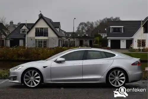 Tesla Model S 75D 2018