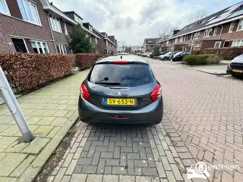 Peugeot 208 1.2 PureTech 82 2015