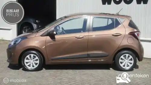 Hyundai i10 1.0 blue 2018