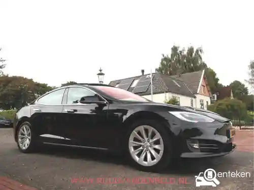 Tesla Model S 75D 2018
