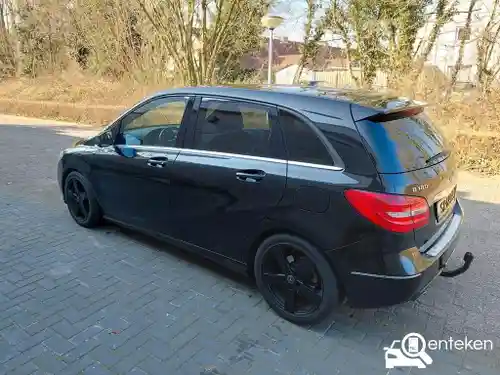 Mercedes-Benz B 180 2014