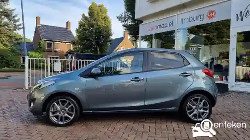 Mazda 2 1.3 2012