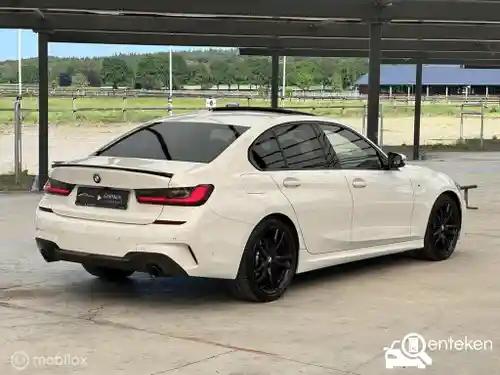 BMW 330i 2021