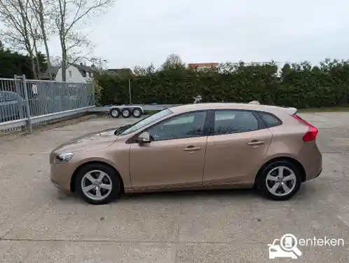 Volvo V40 D4 2013