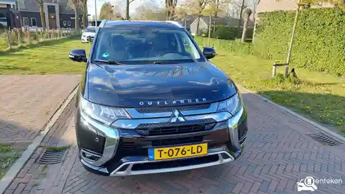 Mitsubishi Outlander 2.4 Plug-In Hybrid 2019
