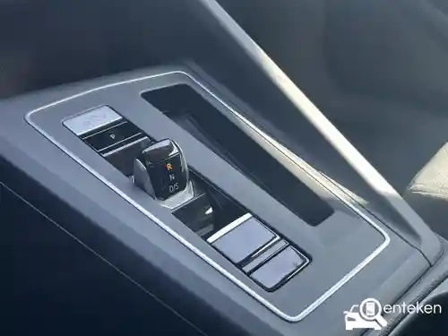 VW Golf 1.0 eTSI 2022