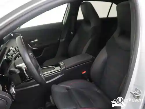 Mercedes-Benz A 180 2023