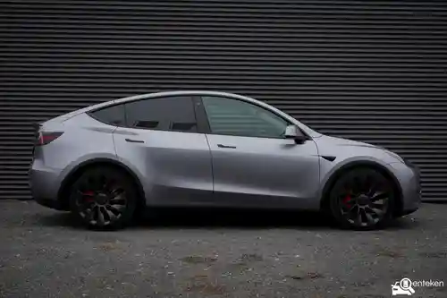 Tesla Model Y Maximum Range 2023
