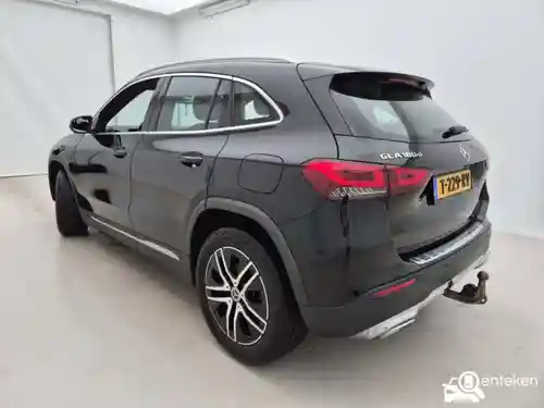 Mercedes-Benz GLA 180 d 2023
