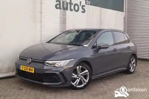 VW Golf 1.5 eTSI 2023