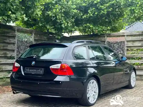 BMW 318i Touring 2006