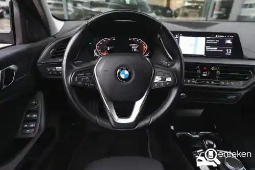 BMW 118i 2023