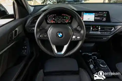 BMW 118i 2023