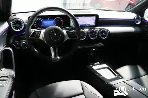 Mercedes-Benz A 180 2023