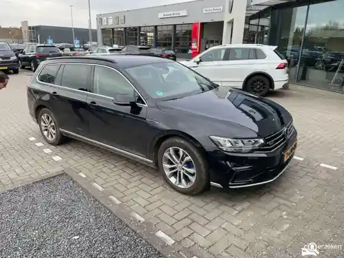 VW Passat Variant GTE 2021