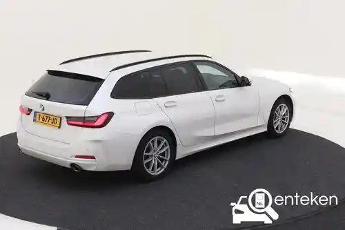 BMW 318i Touring 2023