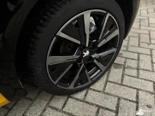 Peugeot 208 1.2 PureTech 100 2023