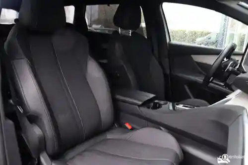 Peugeot 5008 1.2 PureTech 130 2023