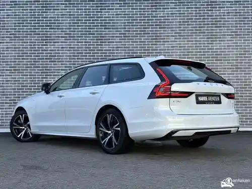 Volvo V90 T6 2023