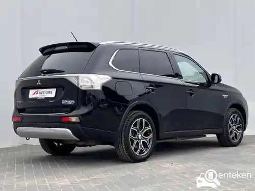 Mitsubishi Outlander 2.0 Plug-In Hybrid 2015