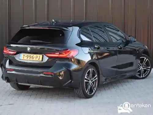 BMW 118i 2022