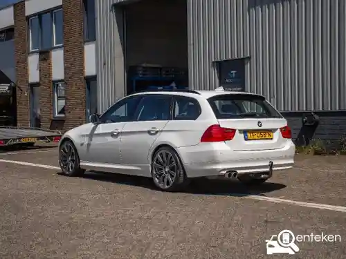 BMW 320i Touring 2010