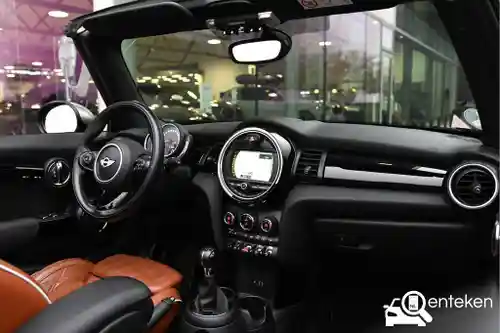MINI Cabrio Cooper 2018