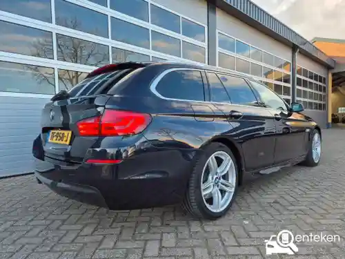 BMW 530d Touring 2011