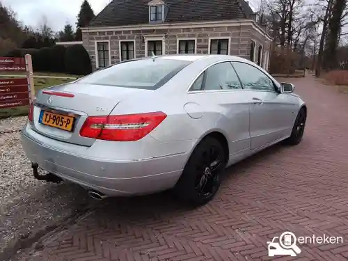 Mercedes-Benz E 350 CDI BlueEFFICIENCY Coupé 2009