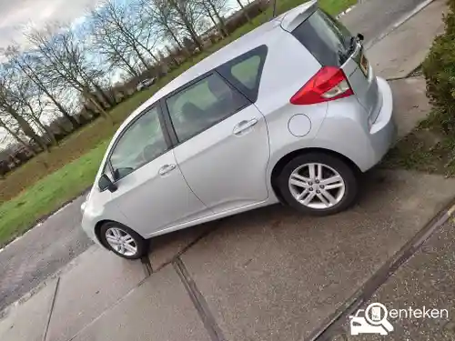 Subaru Trezia 1.3i 2011
