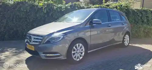 Mercedes-Benz B 180 2013