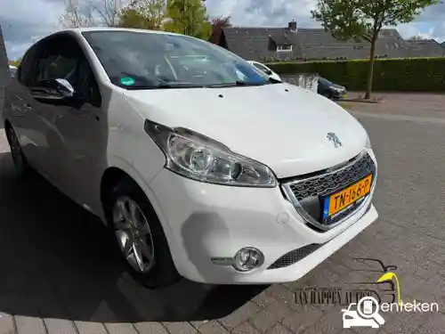 Peugeot 208 1.2 PureTech 82 2013