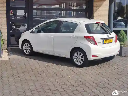 Toyota Yaris 1.0 2013