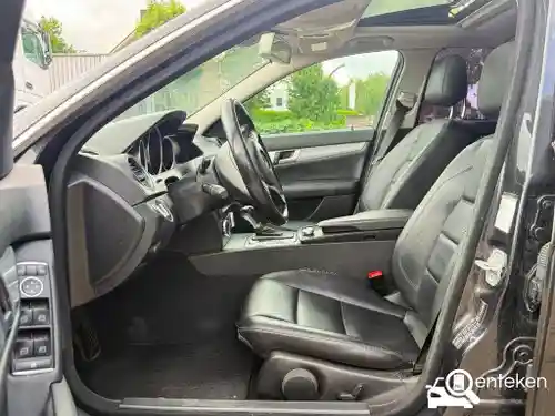 Mercedes-Benz C 300 CDI BlueEFFICIENCY 2012