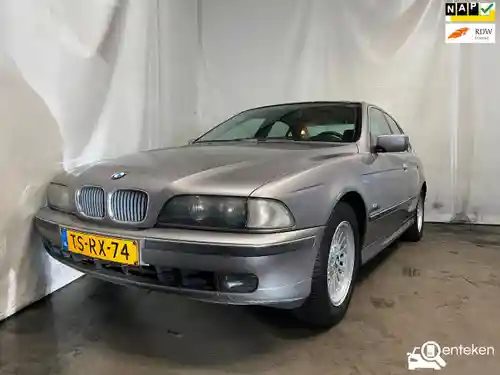 BMW 523i 1998