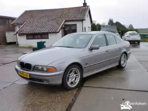 BMW 523i 1998