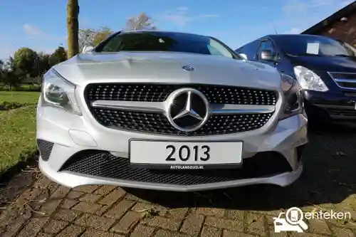 Mercedes-Benz CLA Coupé 180 2013