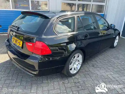 BMW 318i Touring 2009