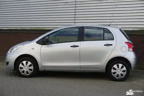 Toyota Yaris 1.0 2011