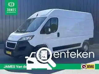 Peugeot Boxer 330 2.2 BlueHDi 120 2022