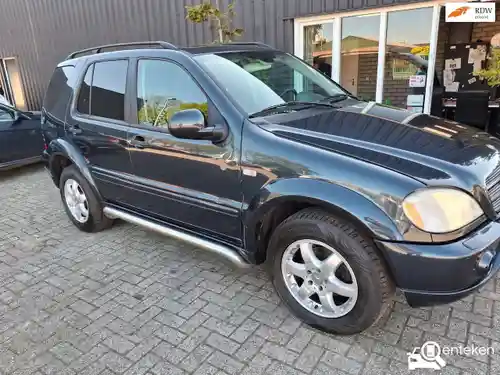 Mercedes-Benz ML 270 CDI 2000