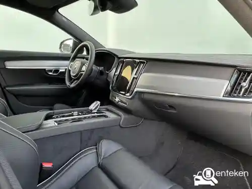Volvo V90 B5 2024