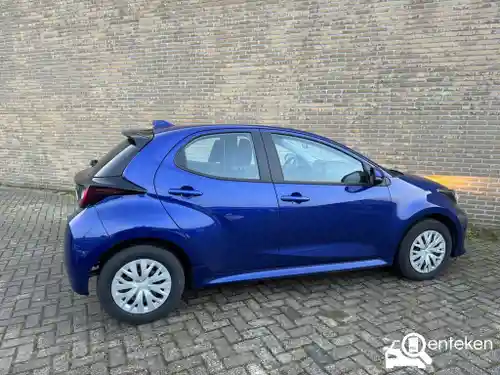 Toyota Yaris 1.0 2023