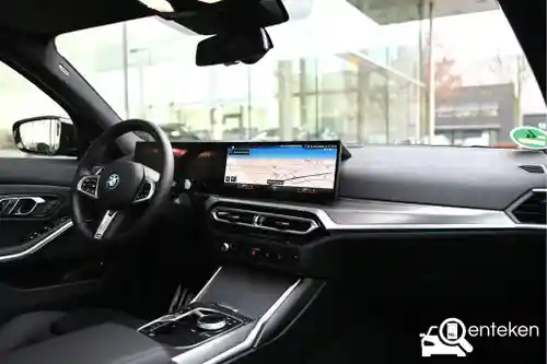 BMW 330e 2023