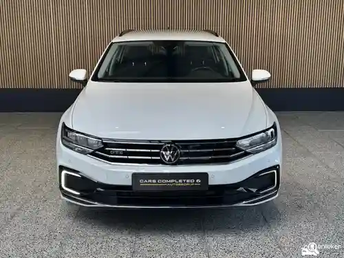 VW Passat Variant GTE 2021